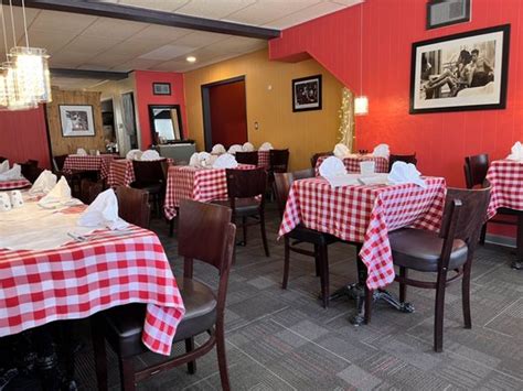 Pinocchios incredible italian greeley reviews Pinocchios Incredible Italian: Worst place in Longmont - See 166 traveler reviews, 17 candid photos, and great deals for Longmont, CO, at Tripadvisor